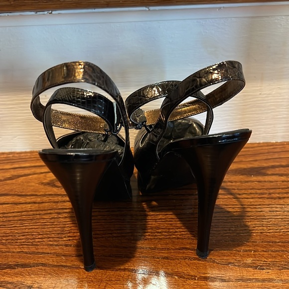 MARCIANO womens open toe sandals size 5 1/2 - Picture 5 of 11
